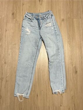 American Eagle Outfitters Light Wash Distressed High-Rise Jeans